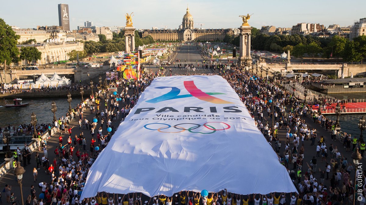 Paris 2024 TIFO